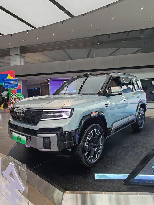 深圳327比亚迪方程豹硬派越野的爆款，英菲尼迪35周年与你共成长